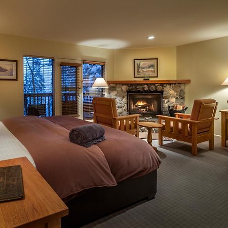 Emerald Lake Lodge Field Εξωτερικό φωτογραφία