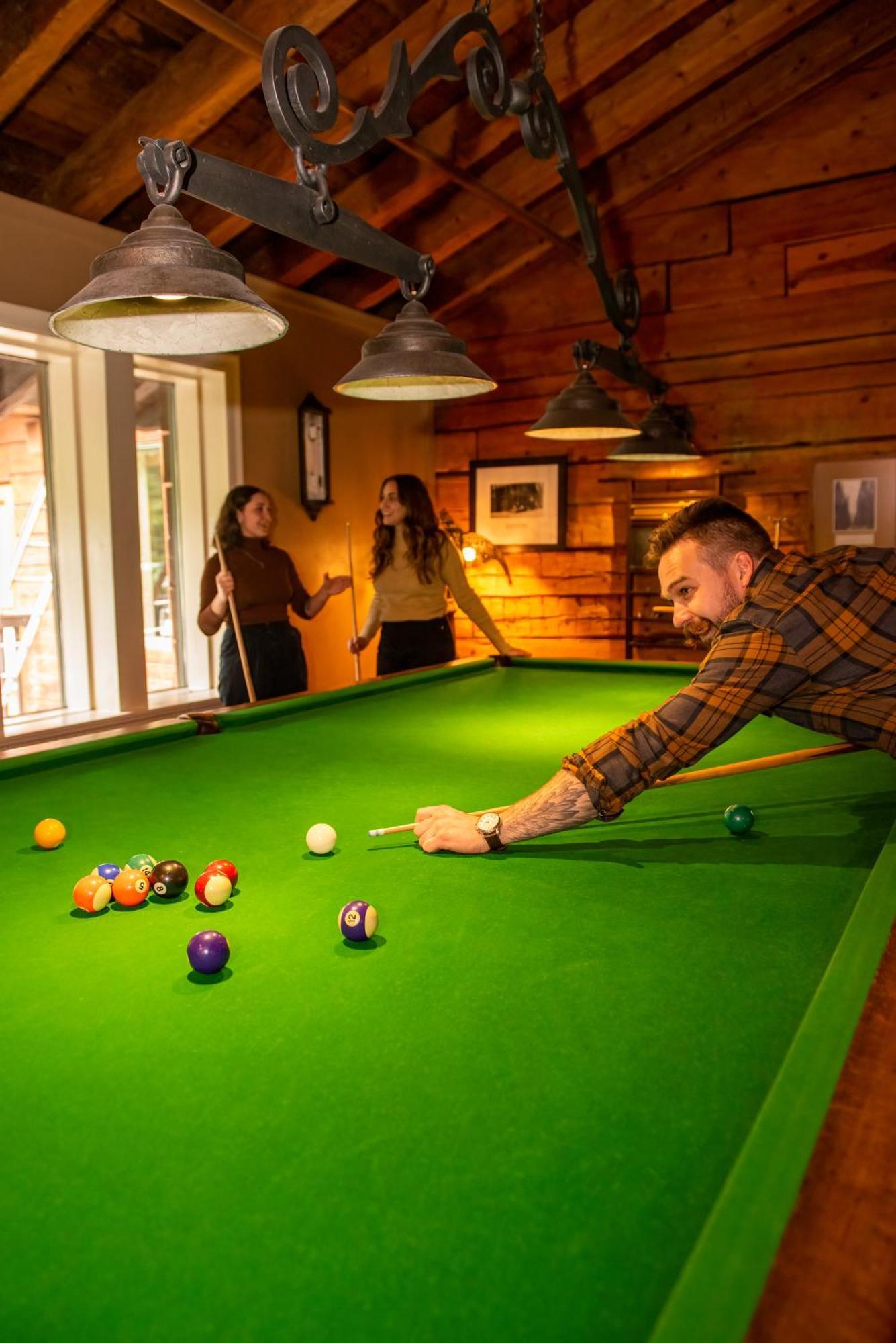 Emerald Lake Lodge Field Εξωτερικό φωτογραφία