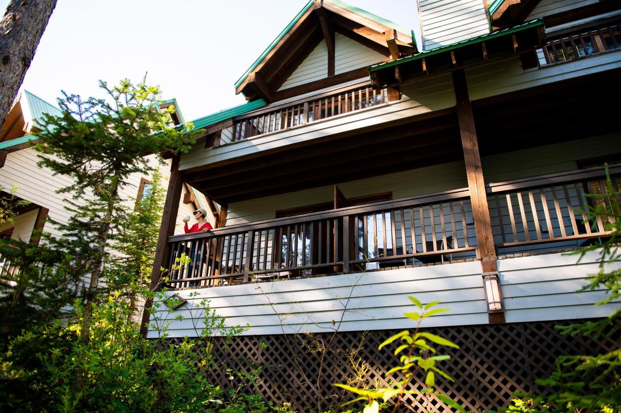 Emerald Lake Lodge Field Εξωτερικό φωτογραφία