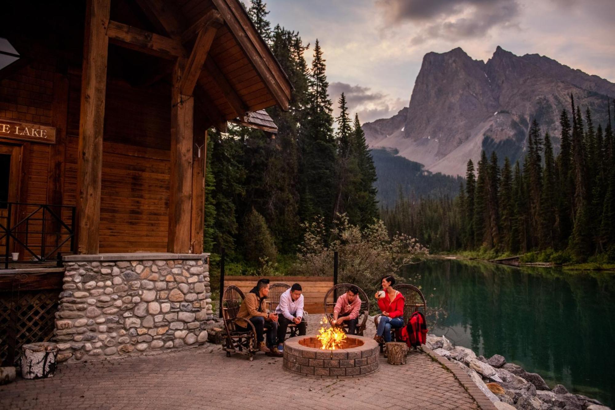Emerald Lake Lodge Field Εξωτερικό φωτογραφία
