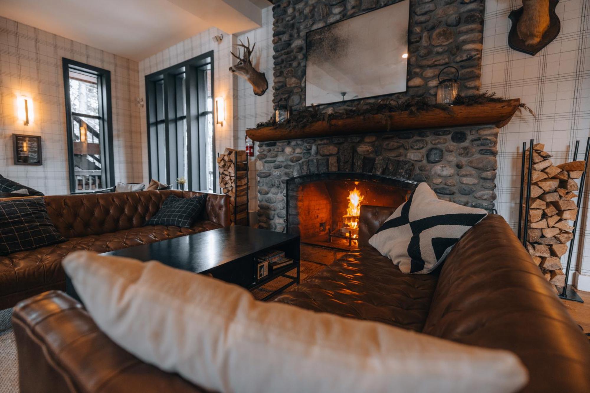 Emerald Lake Lodge Field Εξωτερικό φωτογραφία